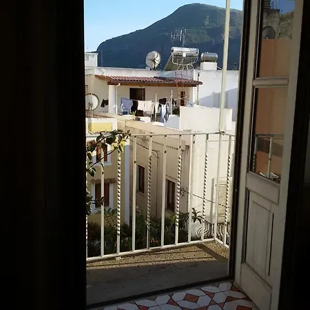 Acanto 4* ليباري