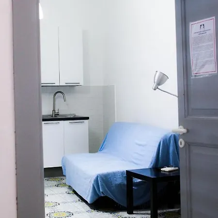 Acanto 4* ليباري