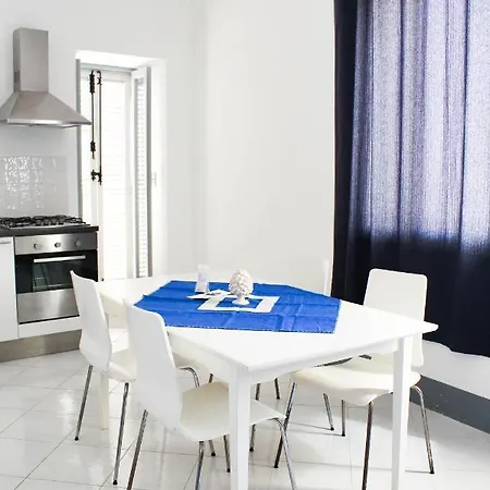 Acanto 4* ליפארי