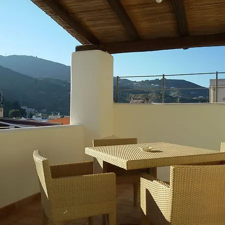 Acanto Hotel apartamentowy 4*