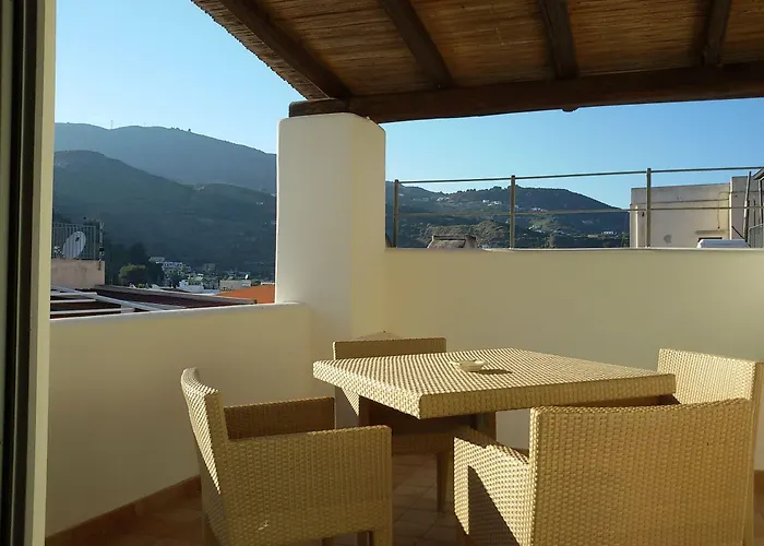 Acanto Aparthotel 4*