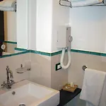 Acanto Lägenhetshotell 4*