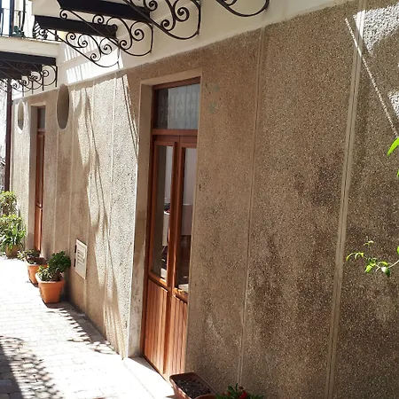 Acanto Lejlighedshotel 4*