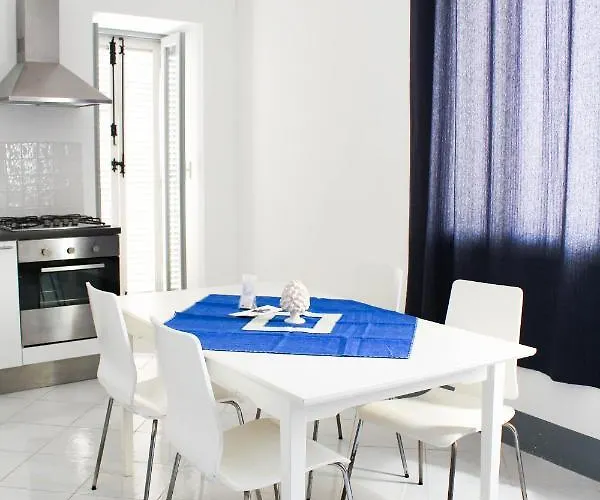 Acanto 4* ליפארי