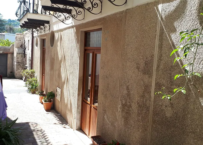 Acanto Aparthotel 4*